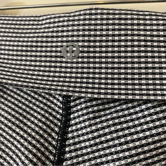 Lululemon Wunder Under Crop Roll Down Waist Gingham Plaid Black White Size 4 - Picture 6 of 7